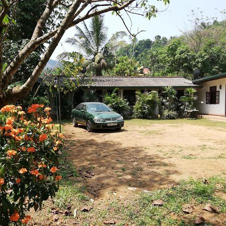 Leaf Guest House Gampola Exterior foto