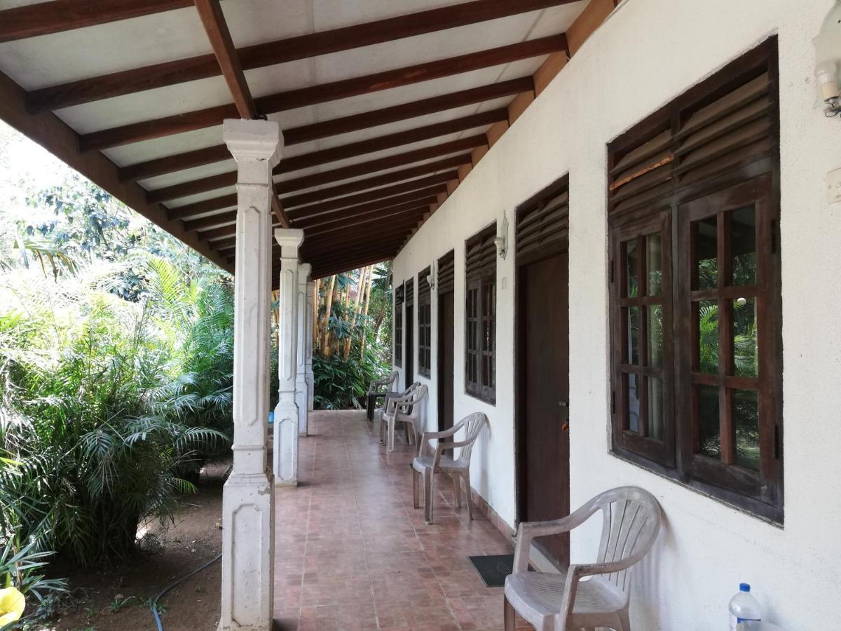 Leaf Guest House Gampola Exterior foto